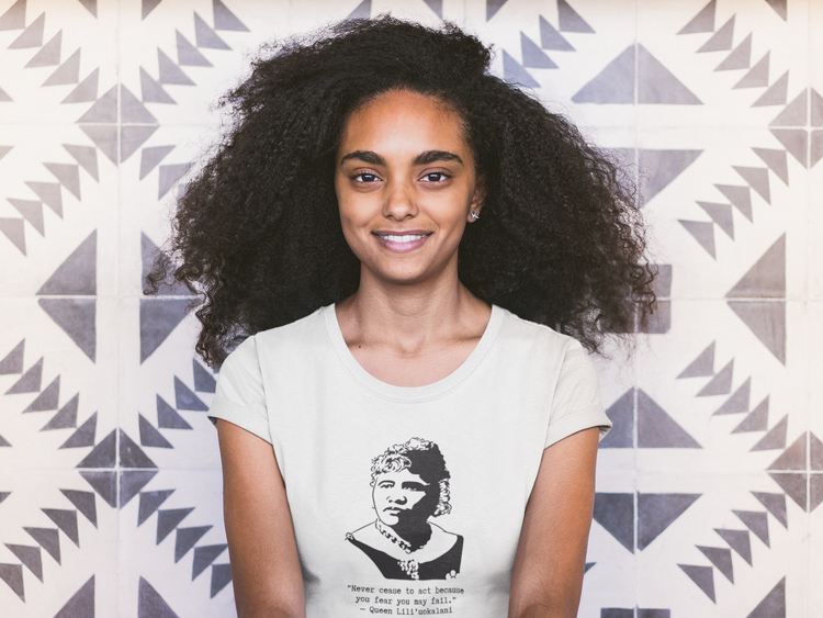 Queen Liliʻuokalani "Never cease to act because you fear you may fail" Relaxed T-shirt